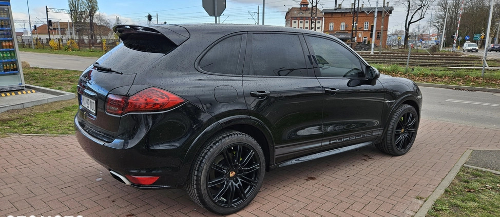 Porsche Cayenne cena 105900 przebieg: 275000, rok produkcji 2013 z Nidzica małe 232